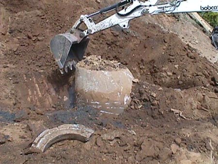 EXIIMANHOLE